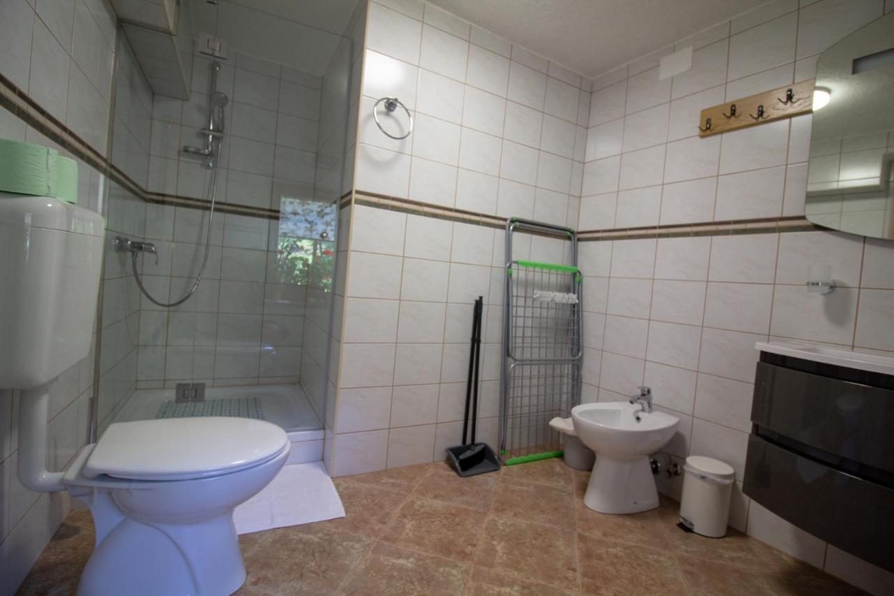 Apartmaji Nena Rocinj Exterior photo